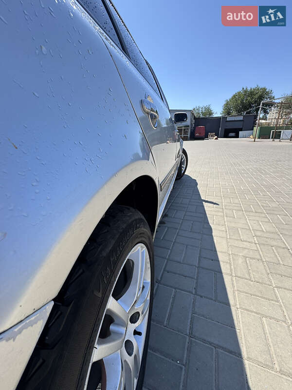 Лифтбек Skoda Superb 2003 в Одессе фото 7 Лифтбек Skoda Superb 2003 в Одессе