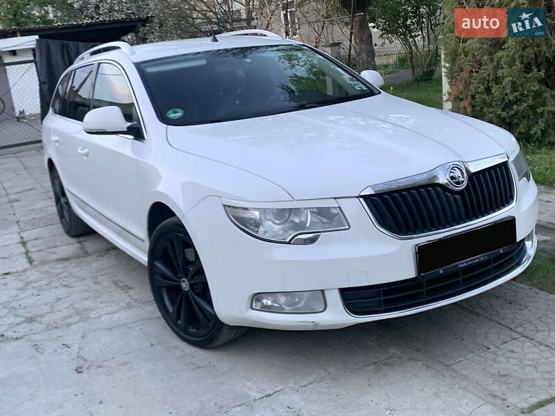 Универсал Skoda Superb 2011 в Жовкве фото 8 Универсал Skoda Superb 2011 в Жовкве