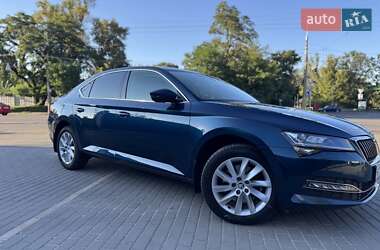 Лифтбек Skoda Superb 2022 в 