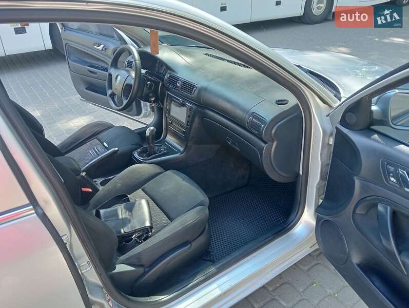 Лифтбек Skoda Superb 2006 в Остроге