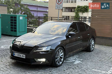 Лифтбек Skoda Superb 2017 в Киеве