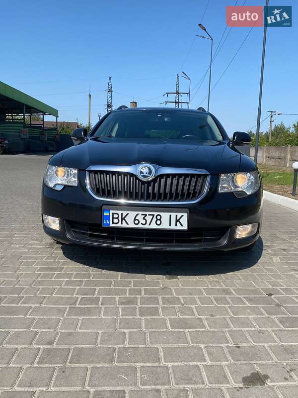 Універсал Skoda Superb 2011 в Дніпрі фото 2 Універсал Skoda Superb 2011 в Дніпрі