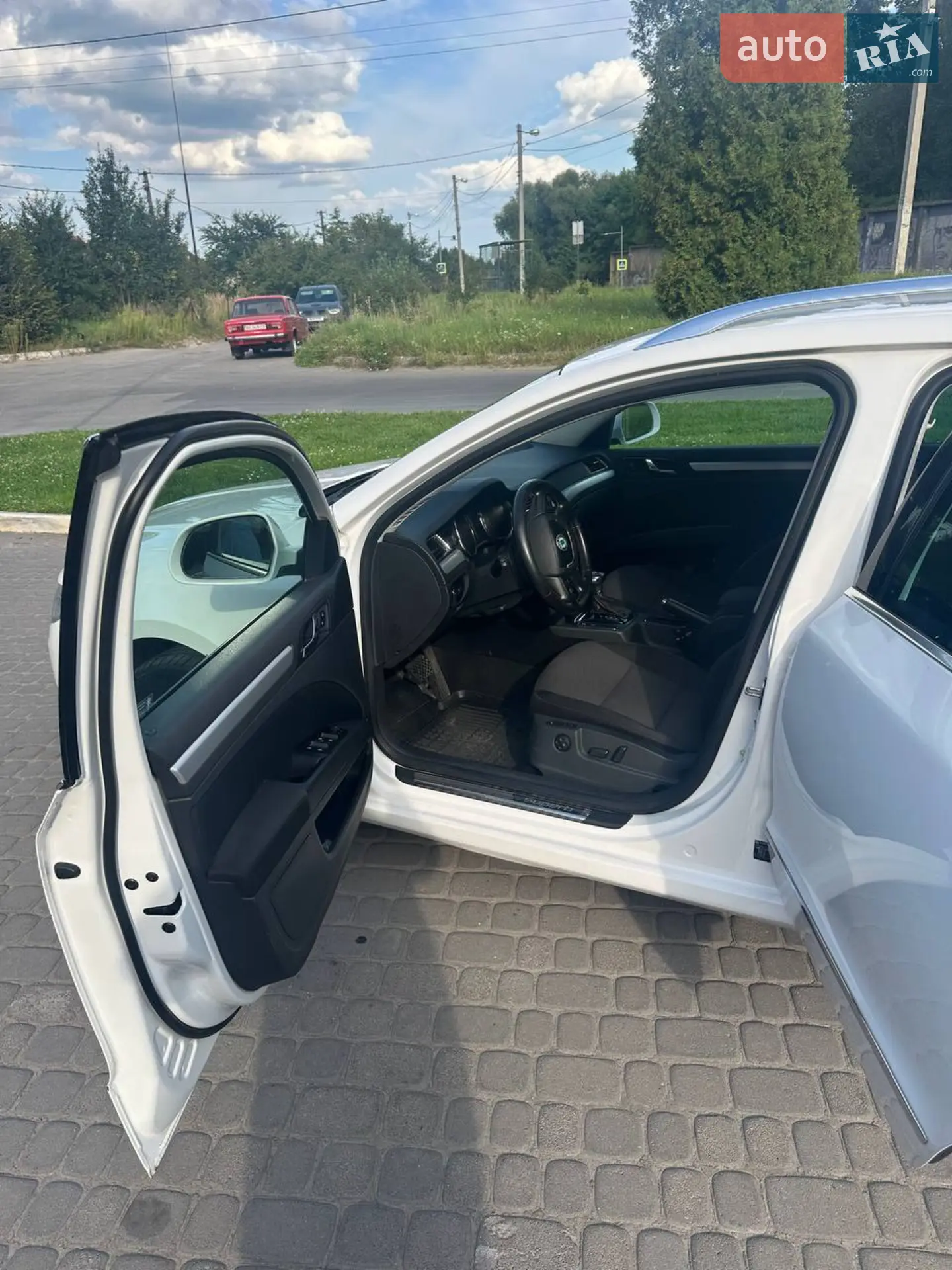 2012 Skoda Superb - мініатюра 12