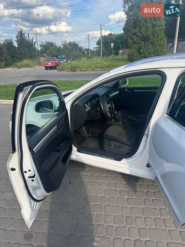 Універсал Skoda Superb 2012 в Львові фото 12 Універсал Skoda Superb 2012 в Львові