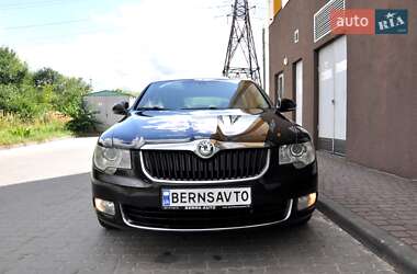 Лифтбек Skoda Superb 2011 в 