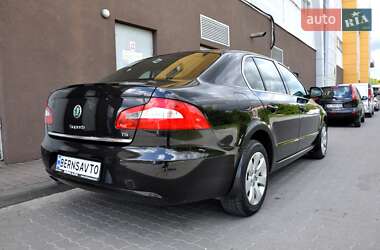 Лифтбек Skoda Superb 2011 в 