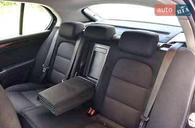 Лифтбек Skoda Superb 2011 в 