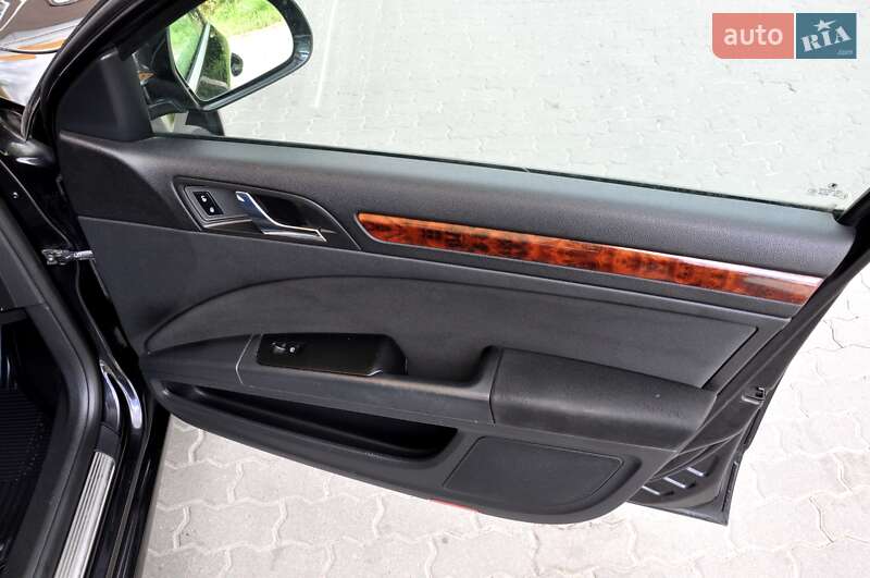 Лифтбек Skoda Superb 2011 в Львове