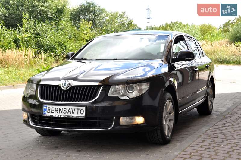 Лифтбек Skoda Superb 2011 в Львове