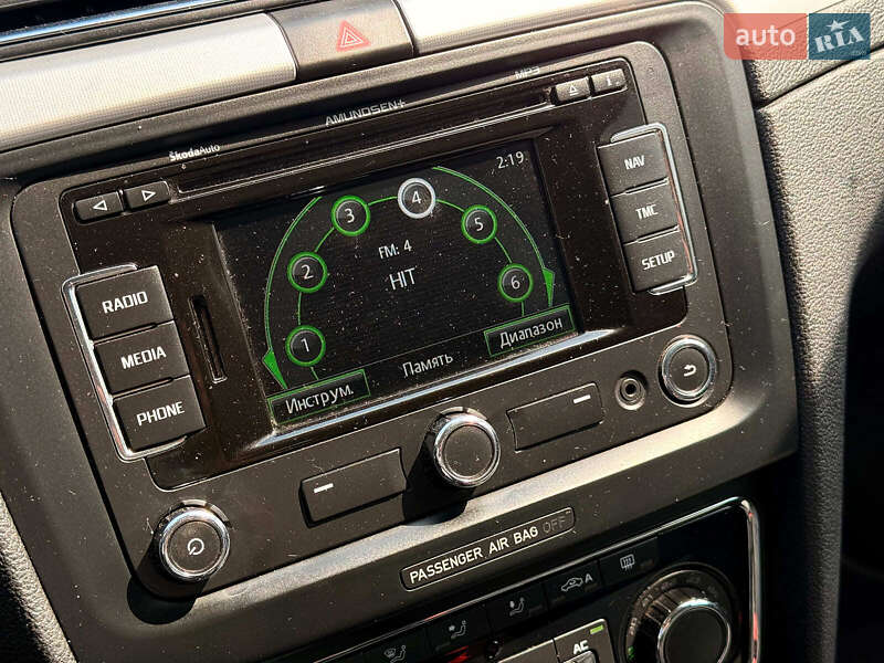 Универсал Skoda Superb 2013 в Львове