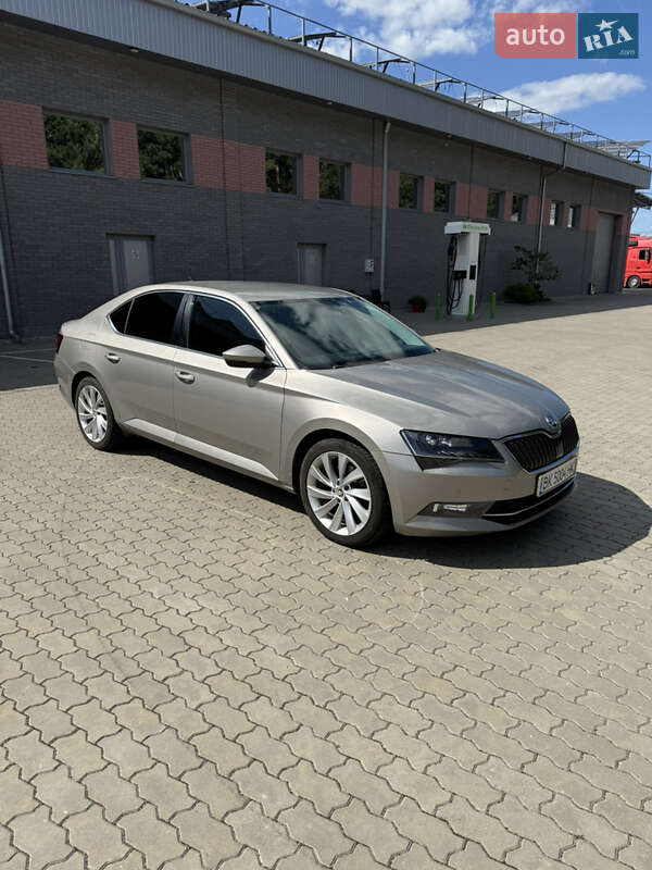 Skoda Superb 2016