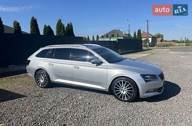 Универсал Skoda Superb 2015 в 