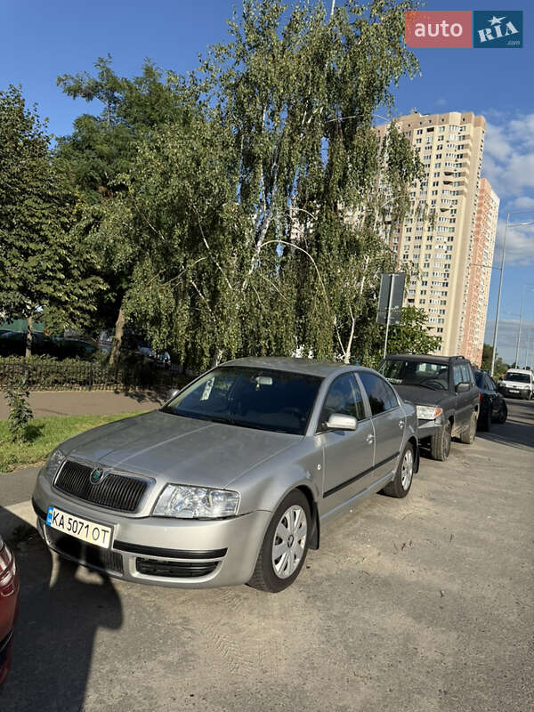 Skoda Superb 2006