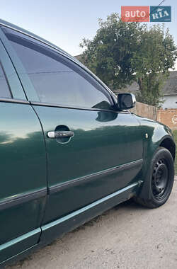 Лифтбек Skoda Superb 2003 в 