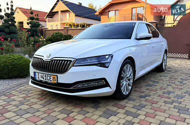Лифтбек Skoda Superb 2020 в 