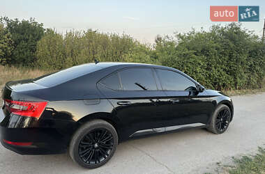 Лифтбек Skoda Superb 2015 в 