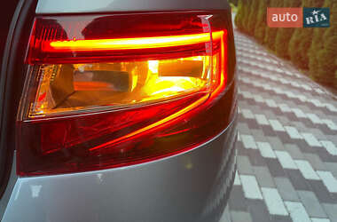 Лифтбек Skoda Superb 2016 в 