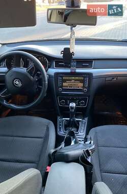 Ліфтбек Skoda Superb 2014 в  фото 31 Ліфтбек Skoda Superb 2014 в