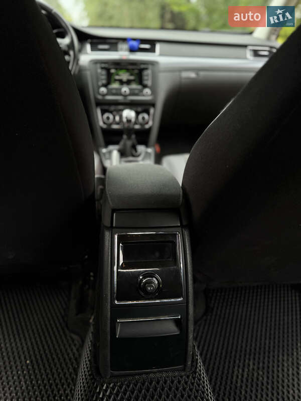 Универсал Skoda Superb 2012 в Василькове