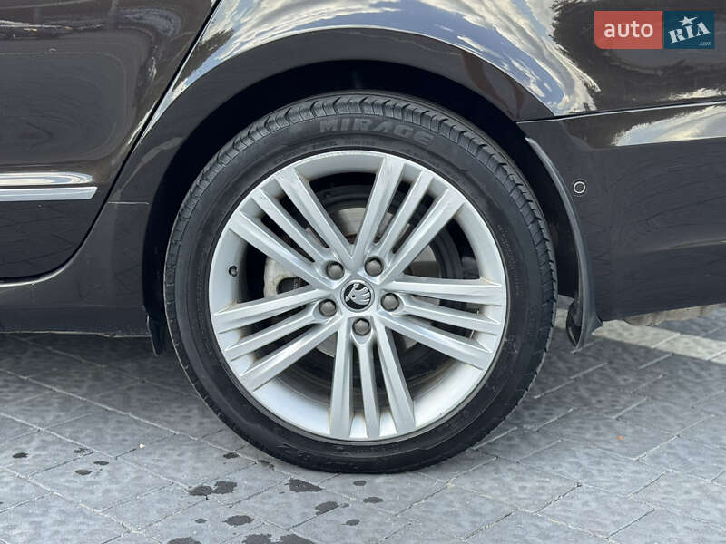 Универсал Skoda Superb 2014 в Самборе