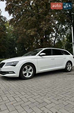 Універсал Skoda Superb 2019 в Львові