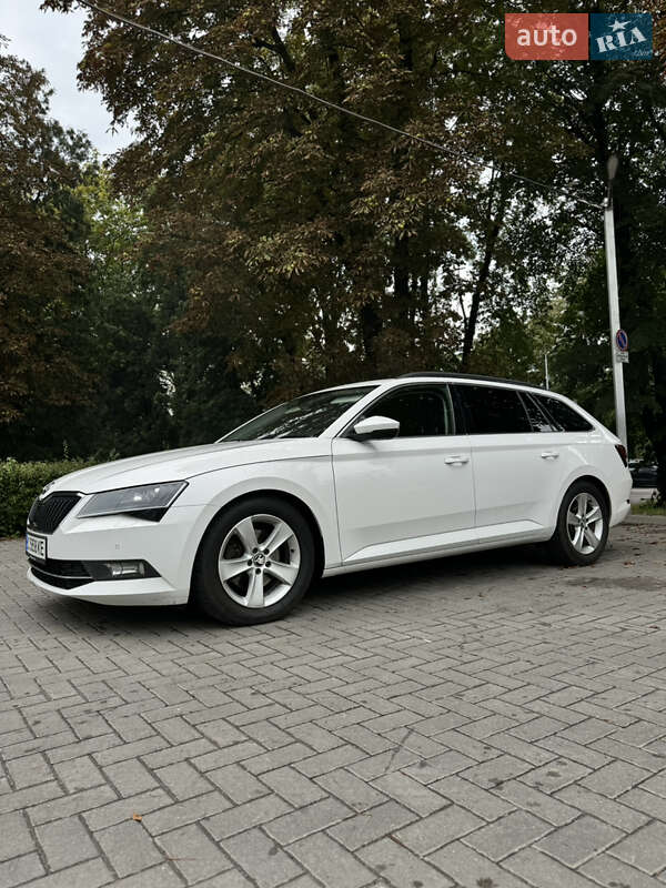 Skoda Superb 2019