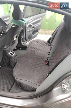 Лифтбек Skoda Superb 2003 в 