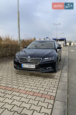 Ліфтбек Skoda Superb 2015 в Ужгороді