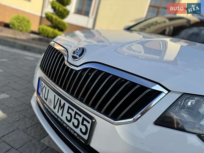 Универсал Skoda Superb 2015 в Дрогобыче