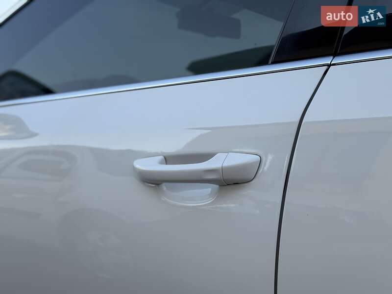 Универсал Skoda Superb 2015 в Дрогобыче