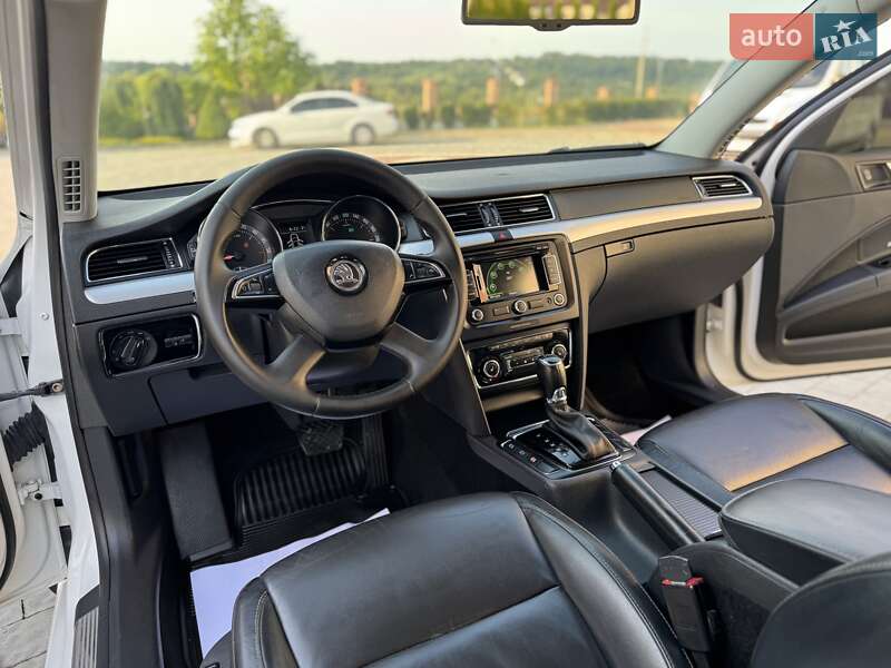 Универсал Skoda Superb 2015 в Дрогобыче