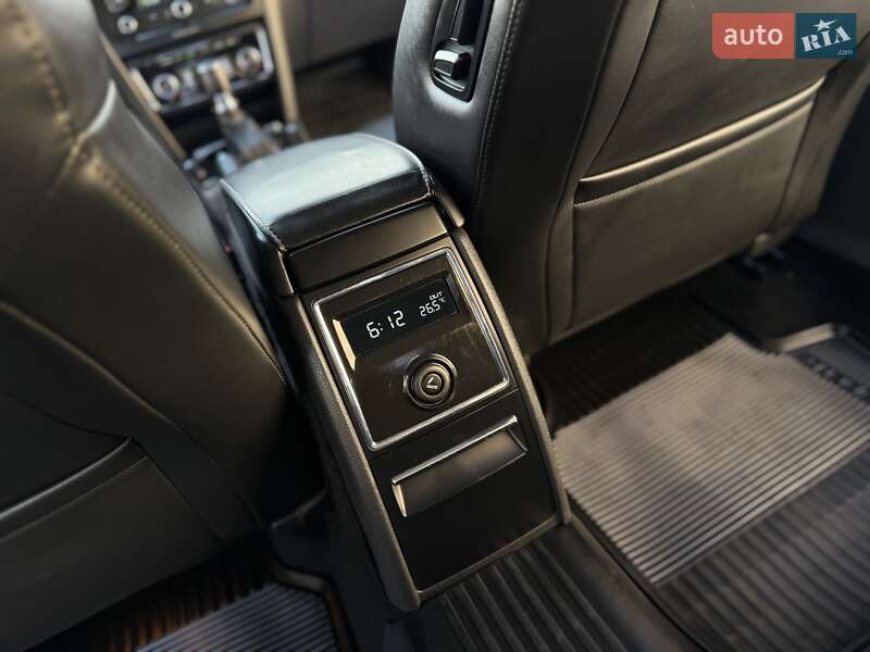 Универсал Skoda Superb 2015 в Дрогобыче