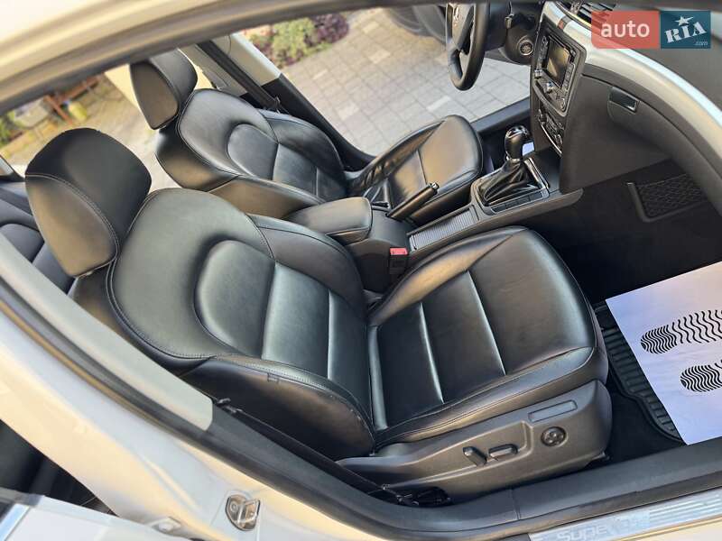 Универсал Skoda Superb 2015 в Дрогобыче