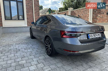 Лифтбек Skoda Superb 2023 в 