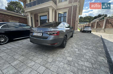 Лифтбек Skoda Superb 2023 в 