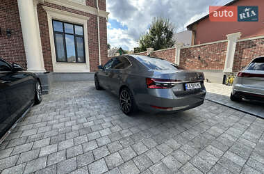 Лифтбек Skoda Superb 2023 в 