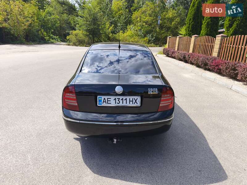 Лифтбек Skoda Superb 2003 в Днепре