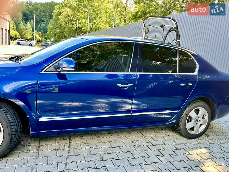 Лифтбек Skoda Superb 2009 в Рава-Русской