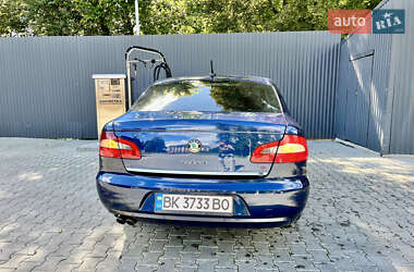 Лифтбек Skoda Superb 2009 в 