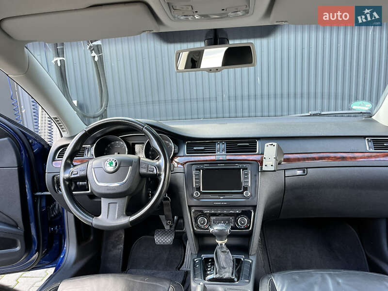 Лифтбек Skoda Superb 2009 в Рава-Русской