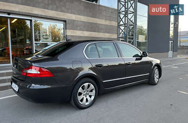 Лифтбек Skoda Superb 2010 в 