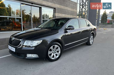 Лифтбек Skoda Superb 2010 в 