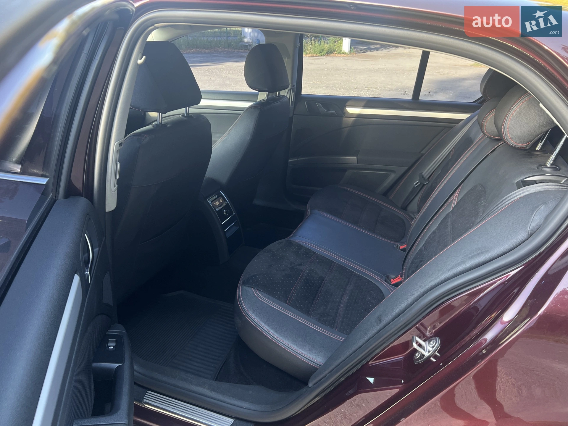2011 Skoda Superb - мініатюра 18