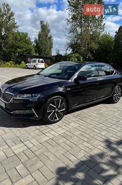 Лифтбек Skoda Superb 2019 в 