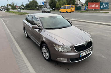 Лифтбек Skoda Superb 2012 в 