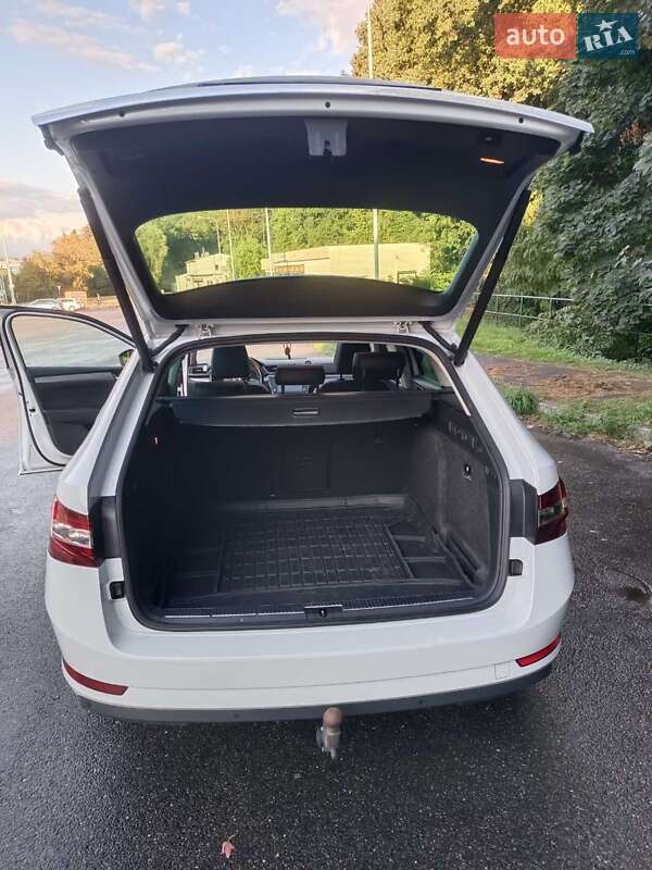 Универсал Skoda Superb 2018 в Хусте