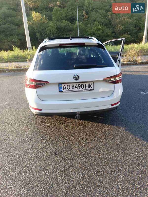 Универсал Skoda Superb 2018 в Хусте