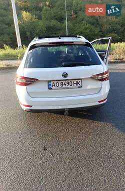 Универсал Skoda Superb 2018 в 