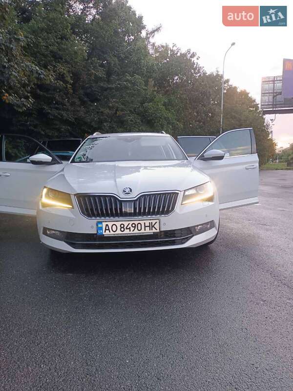 Универсал Skoda Superb 2018 в Хусте