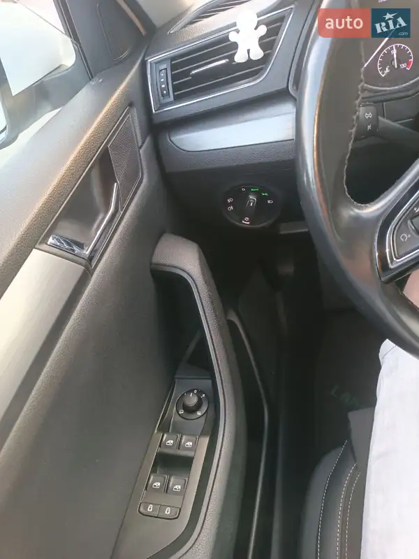 Skoda Superb 2018 VIN TMBJH7NP8K7023404 фото оголошення 85 з 125